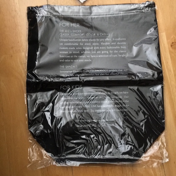 Like New heal USA olive colored woven comfy shoes - Picture 8 of 8